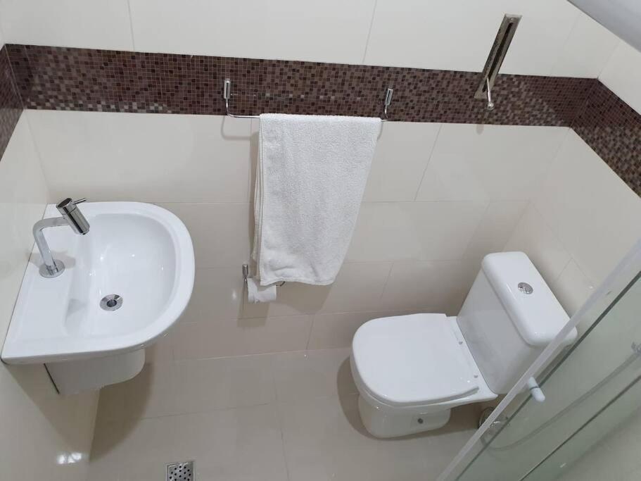 Apartment Local Acomoda Um Casal E Um, Proximo Ao Sesc